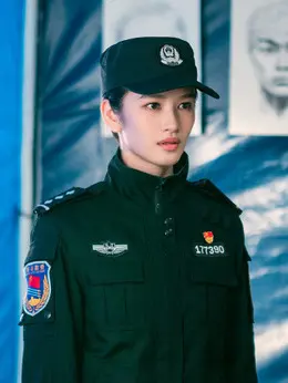 何溶月（张柏嘉 饰演）