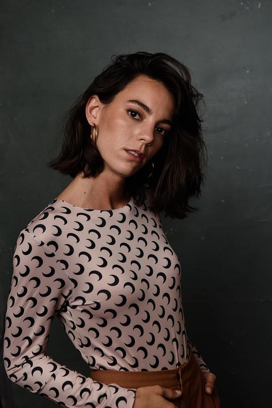 薇姬·卢恩戈（Antonia Scott饰演）