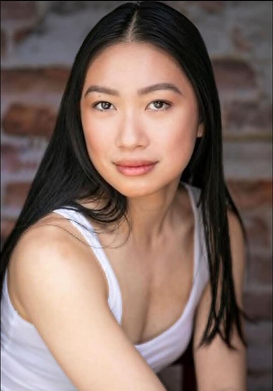 杰茜·洪（程慬 Jin Cheng饰演）