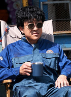 崔庆久（张赫镇饰演）