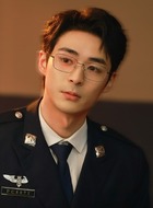 黎明朗（肖慕尘饰演）