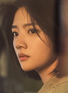 何晓荷（任敏饰演）