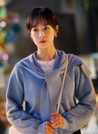 何笑然（宋茜饰演）