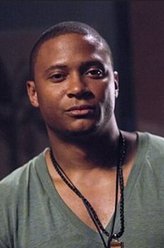 约翰·迪格尔/斯巴达（大卫·莱姆希饰演）