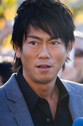 东干久（东干久饰演）