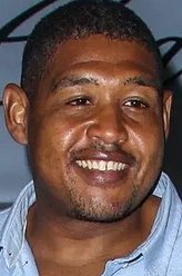 Charles Greane（奥玛·本森·米勒饰演）