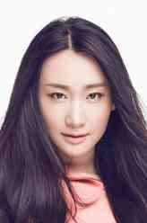 小美（于果饰演）