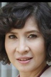 Lalita Panyopas（Lalita Panyopas饰演）