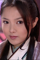 庞飞燕（刘怡君饰演）