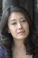 赵红（贾妮饰演）