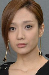 汪海澄（王君馨饰演）