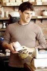 Colin（贾斯汀·巴萨饰演）