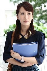 顾小影（李念饰演）