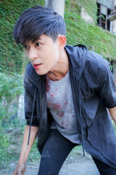 杨明（敖犬饰演）