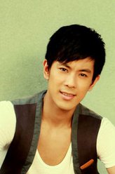 何欣（何欣饰演）