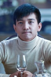 王旭（花昆饰演）