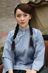 淑娟（李曼饰演）