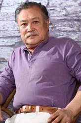 杨父（刘文治饰演）