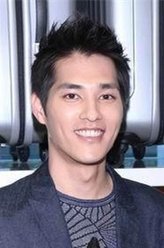 金南植（蓝正龙饰演）