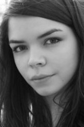 Liza-Lu Durbeyfield（乔·伍德考克饰演）