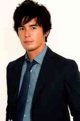 望月幸平（伊藤英明饰演）