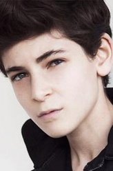 布鲁斯·韦恩（大卫·马祖饰演）