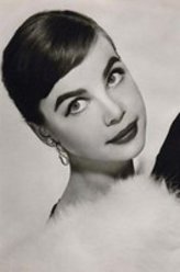 Countess Mavrodaki（莱斯利·卡伦饰演）