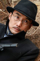 李智博（施京明饰演）