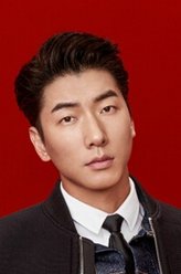 邱杰克（张亮饰演）