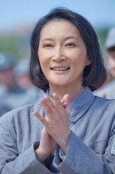 江青（孙嘉饰演）