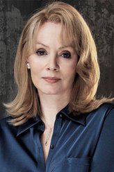 Melanie Bird（珍·斯马特饰演）