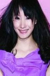 瑞贝卡（朱莹饰演）
