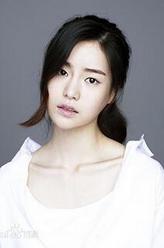 李智儿（林智妍饰演）
