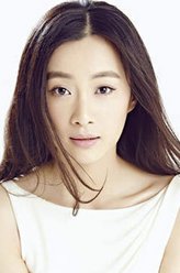 陆露（徐梵溪饰演）