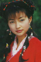 张菁（李绮虹饰演）