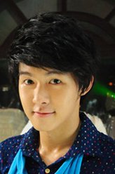 夏驰（朱元冰饰演）