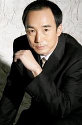 施京明（施京明饰演）