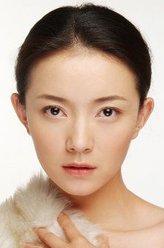 秦来来（刘敏饰演）