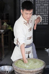 板凳（王宝强饰演）