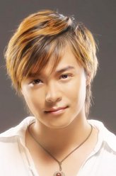 雷志明（陈思诚饰演）