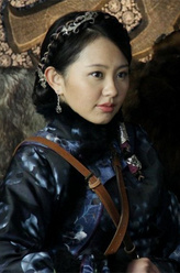 驼娘（孙耀琦饰演）