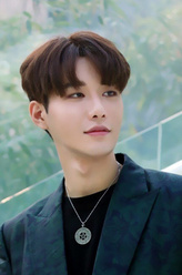 丹尼斯（沈浩晨饰演）