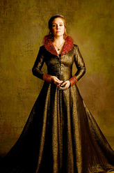 法兰西王后凯瑟琳（梅根·佛洛斯饰演）