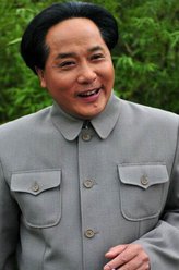 毛泽东（王霙饰演）