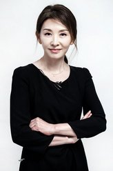 桂盛淑（李美淑饰演）