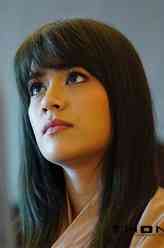Anussaya（Kim kimberley饰演）