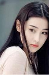 顾阡陌（张馨予饰演）