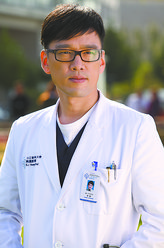 肖程（王耀庆饰演）