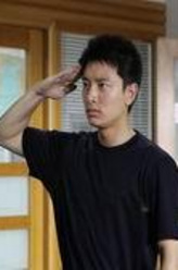 麦小龙（贾乃亮饰演）