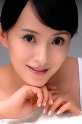罗英（商蓉饰演）